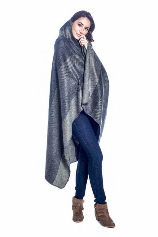 Charcoal Shupaca Throw