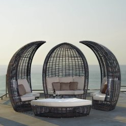 Halo Daybed lifestyle, 3 sections