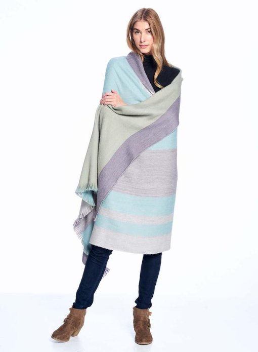 Ether Alpaca Throw