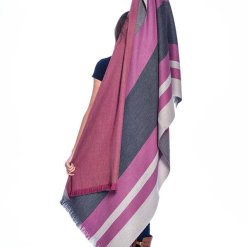 Sangria Alpaca Throw backside