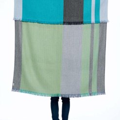 Weeping Willow Alpaca Throw comparing back to front side