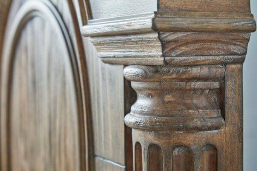 Architrave bed detail closeup of column.