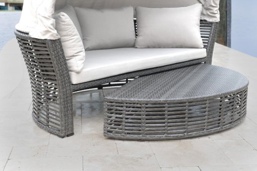 Panama Jack daybed ottoman functionality