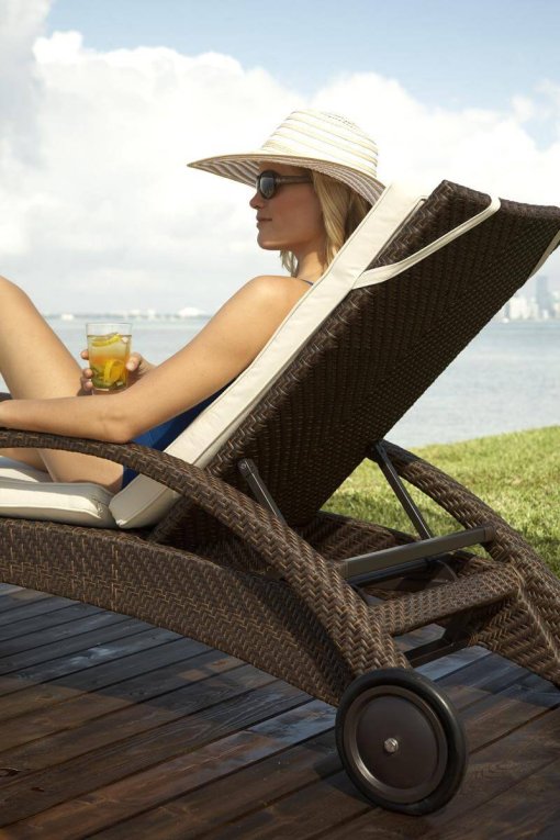 Atlantis chaise closeup lifestyle2