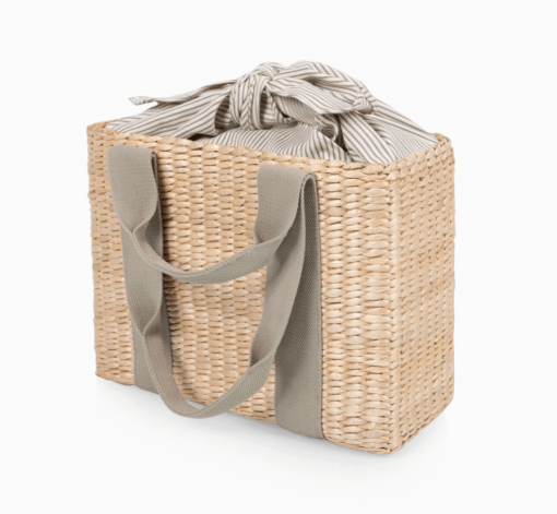 Beige Parisian basket closed angle view.