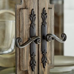 Architrave Display cabinet detail of pulls